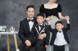 武汉导演一家四口感染疫情，武汉导演常凯一家四口