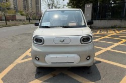 五菱宏光mini燃油版，五菱mini燃油版2025款
