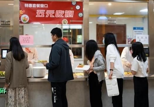 大连确诊学生:涉疫食堂在寝室楼下(大连医科大学几个食堂)