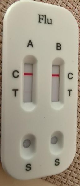 现在感冒一测就阳性正常吗会传染吗,普通感冒会测出阳性吗
